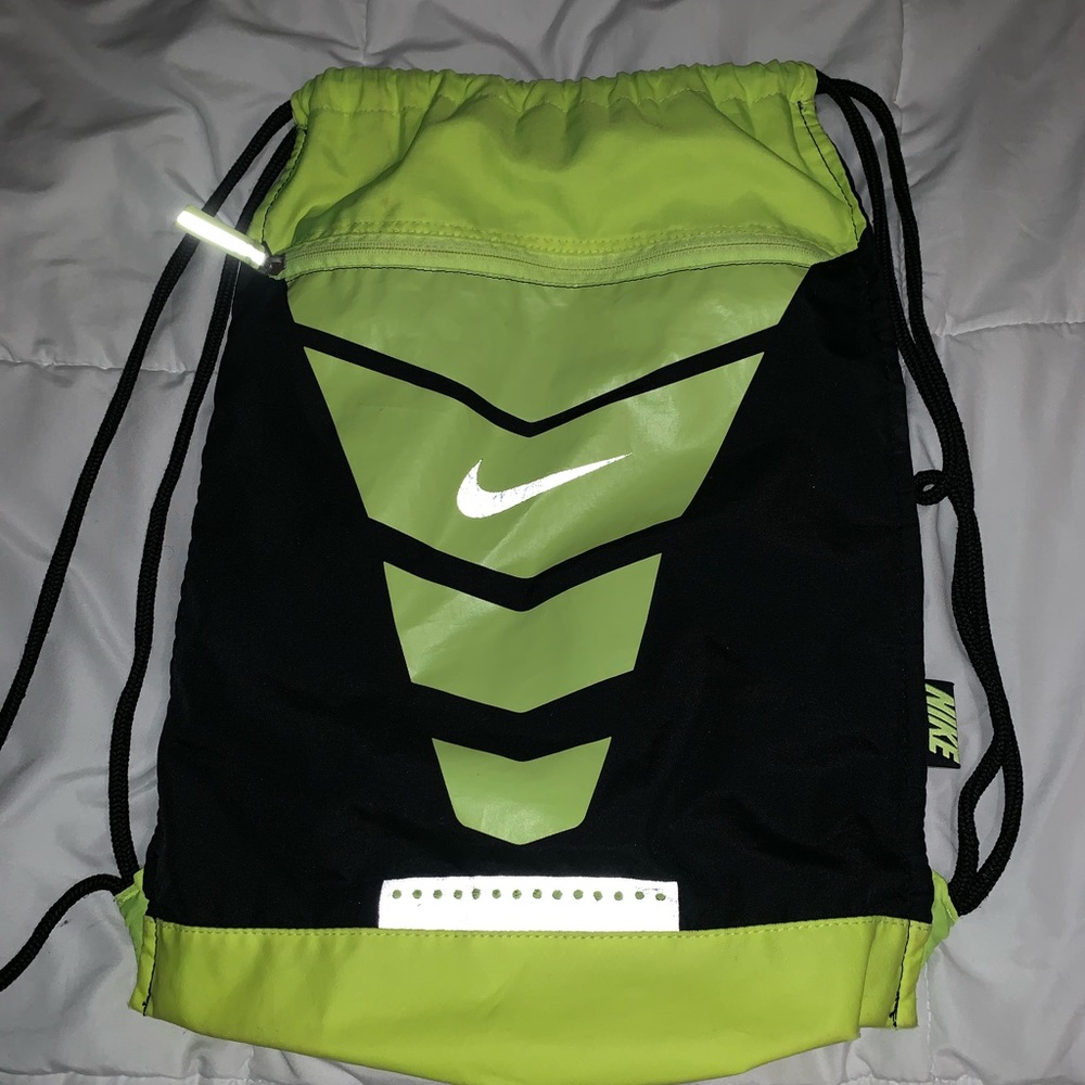 Nike sackpacks